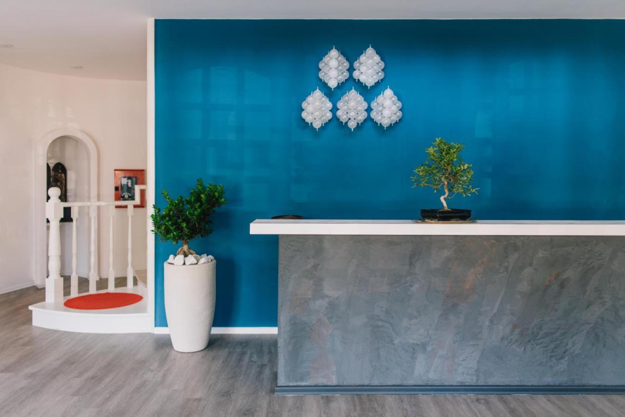 Mami Sabaudia Hotel מראה חיצוני תמונה