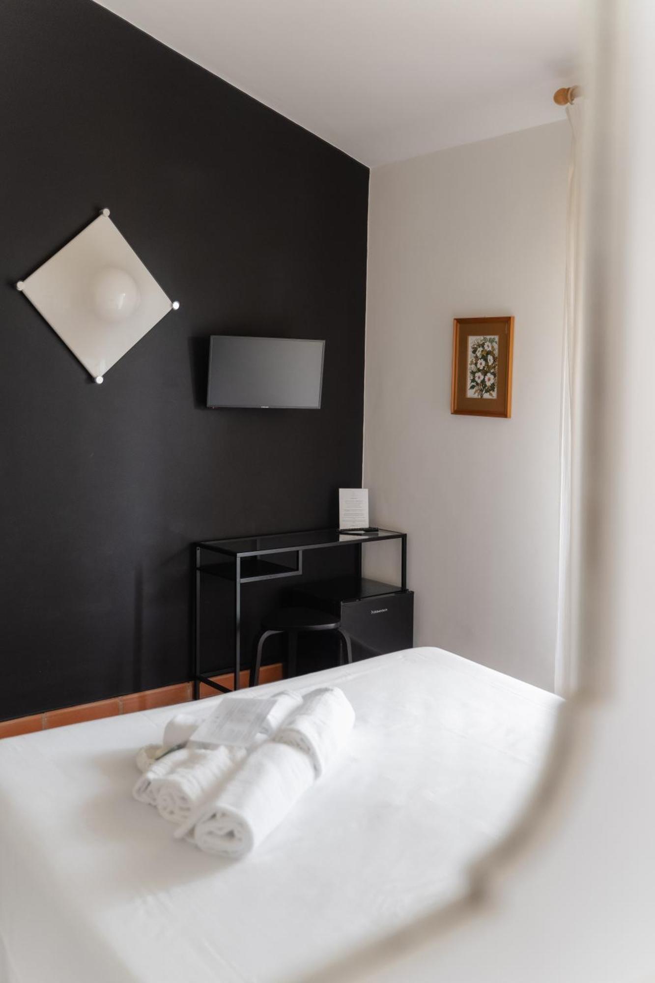 Mami Sabaudia Hotel מראה חיצוני תמונה