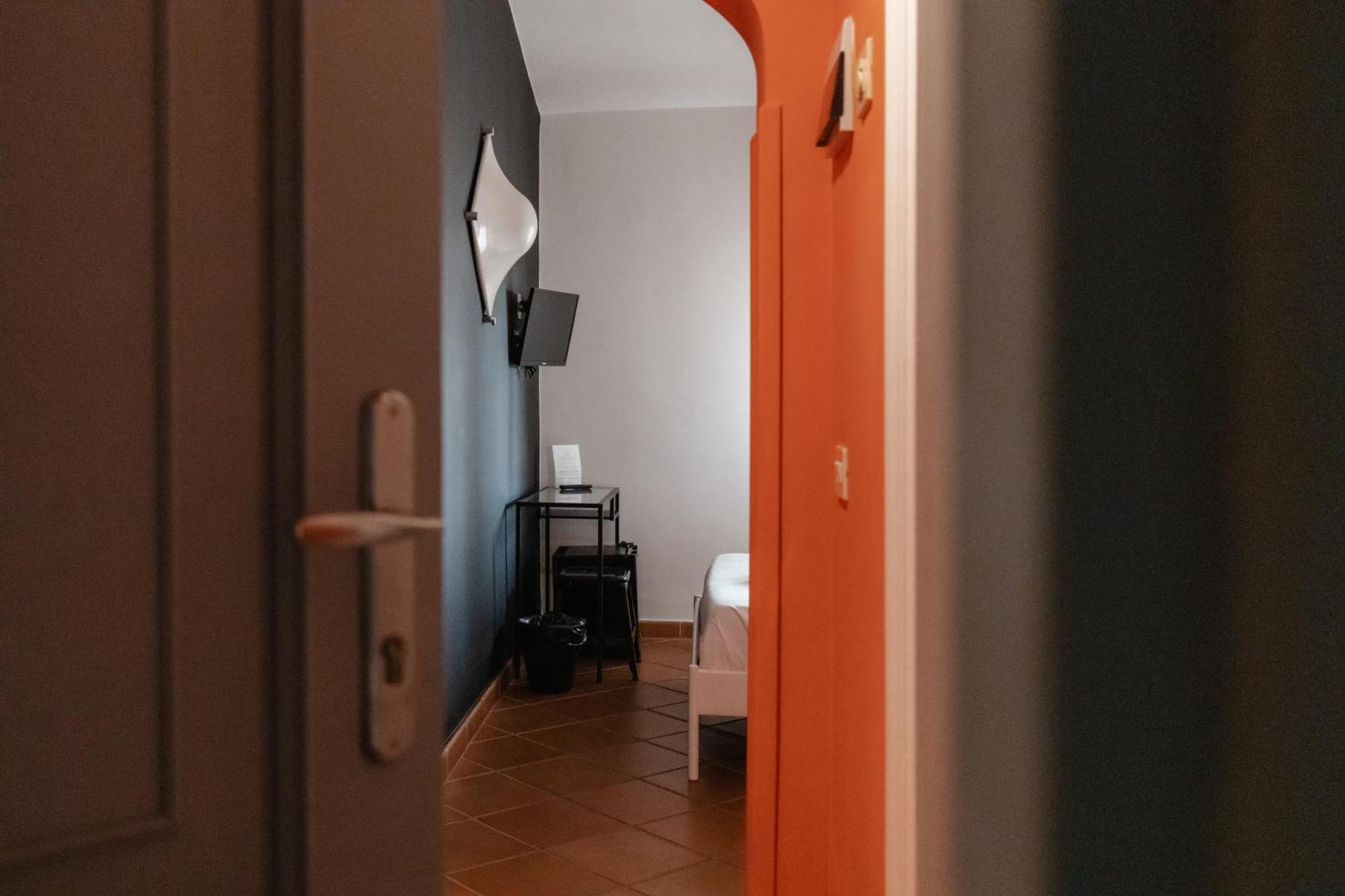 Mami Sabaudia Hotel מראה חיצוני תמונה