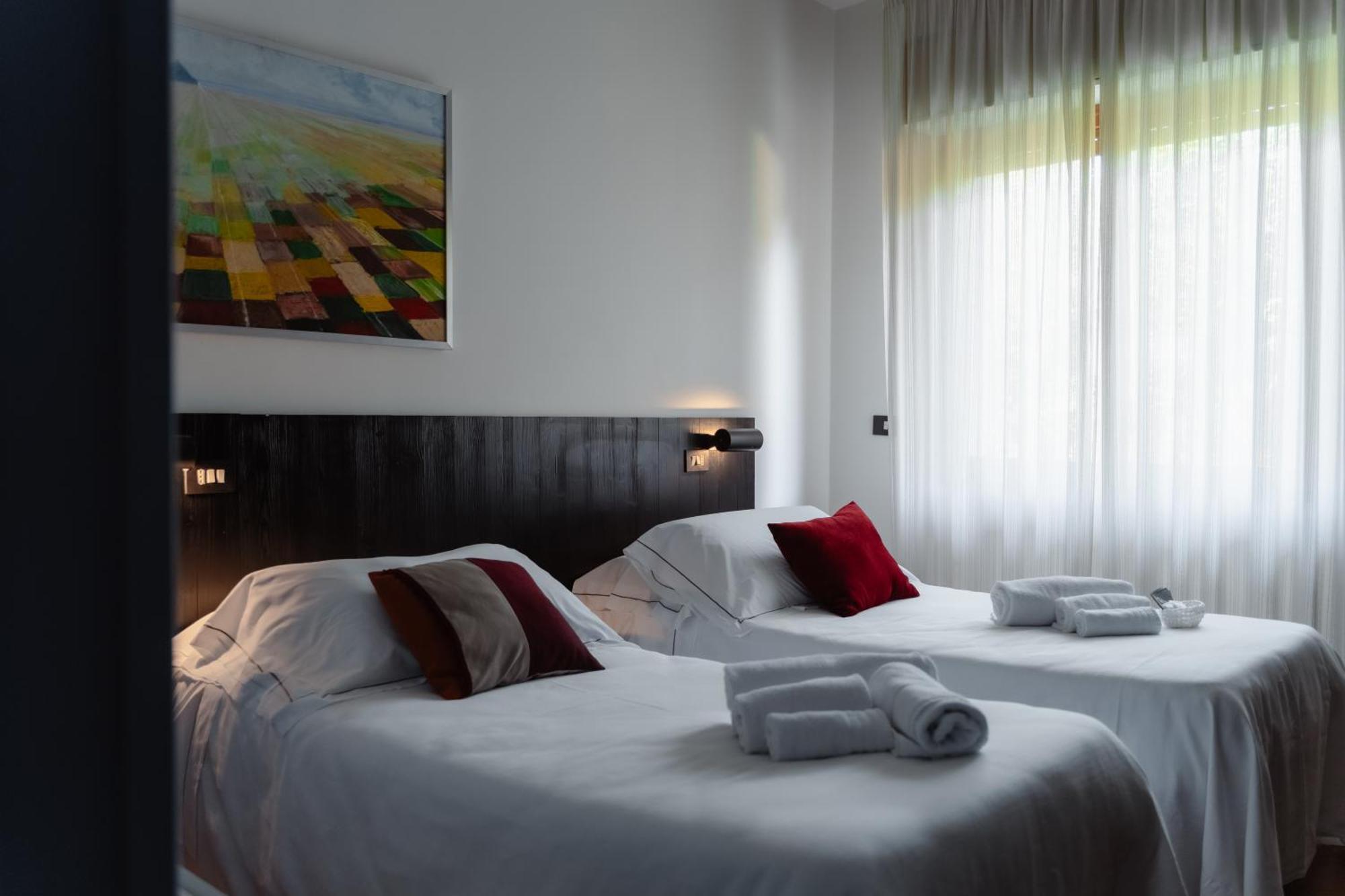 Mami Sabaudia Hotel מראה חיצוני תמונה